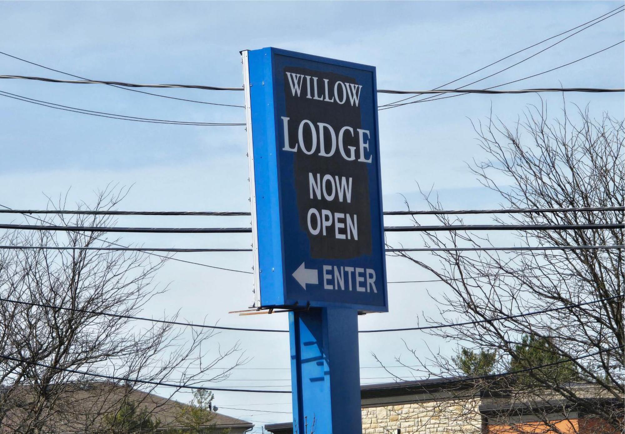 Willow Lodge Willoughby Cleveland Exterior photo